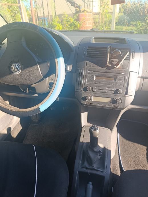 Prodajem Volkswagen Polo 1,4 TDI 2009.g., fotografija 5
