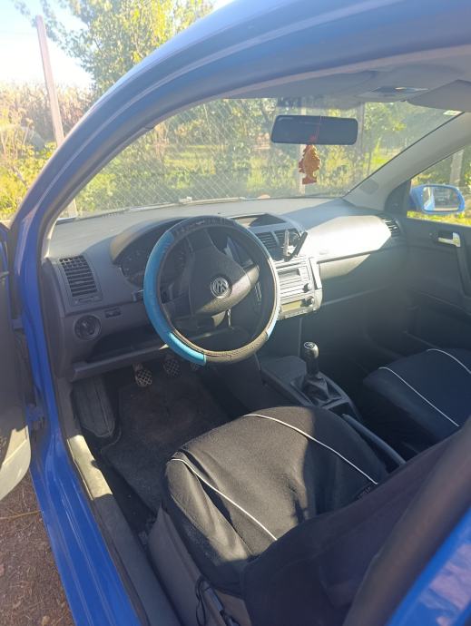Prodajem Volkswagen Polo 1,4 TDI 2009.g., fotografija 6