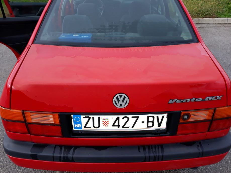Prodajem VW Vento, 1.8 motor, reg. do 10/2020, 1995 god.