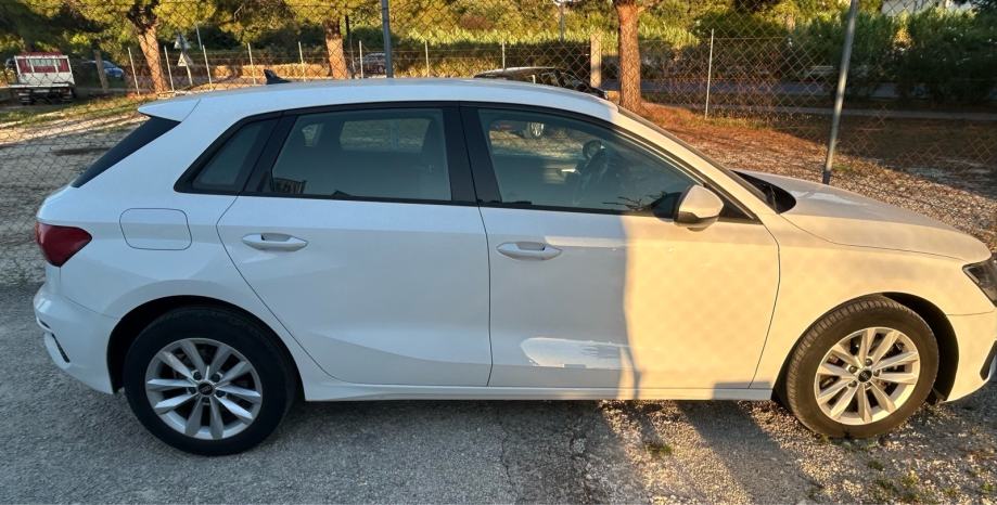 Prodam Audi A3 hibrid, fotografija 8