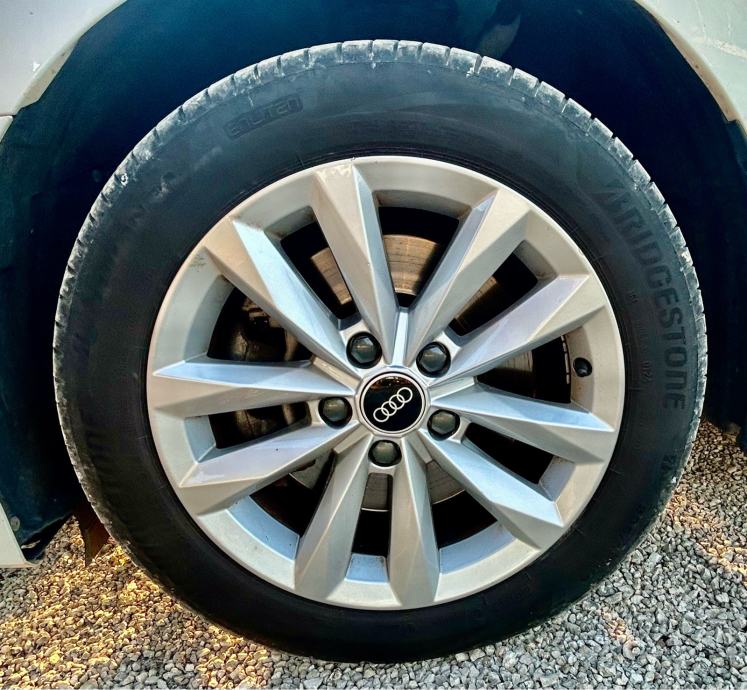 Prodam Audi A3 hibrid, fotografija 14