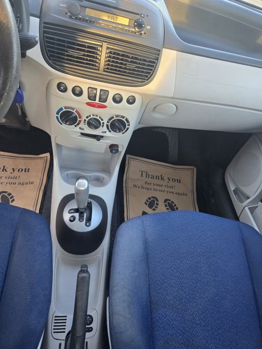 Punto 1,3 Multijet 16V automatik Servo,Klima,Maglenke,Alu Kredit-Zamj, fotografija 13