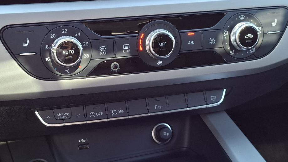 Rabljeno vozilo Audi A4 40 TDI S-tronic S-line Diesel, fotografija 14