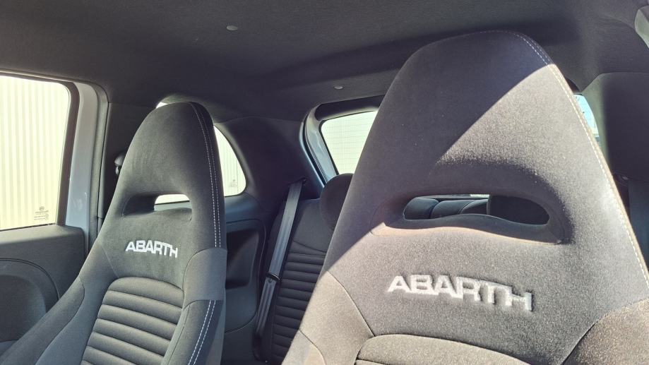 Rabljeno vozilo Fiat Abarth 595 1.4, Benzin, fotografija 7