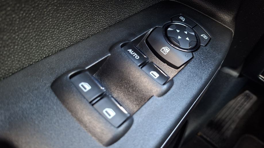 Rabljeno vozilo Ford Ecosport 1.0 Ecoboost, Benzin, fotografija 19