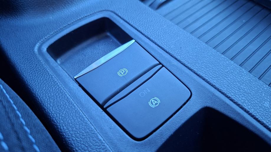 Rabljeno vozilo Ford Focus 1.0 EcoBoost Active, Benzin, fotografija 14