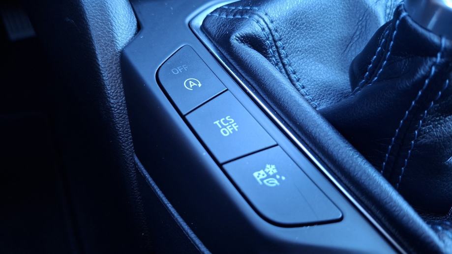 Rabljeno vozilo Ford Focus 1.0 EcoBoost Active, Benzin, fotografija 15