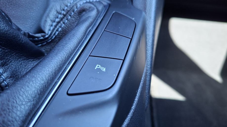 Rabljeno vozilo Ford Focus 1.0 EcoBoost Active, Benzin, fotografija 16