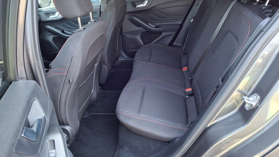 Rabljeno vozilo Ford Focus 1.5 Ecoblue Automatic ST-line, Diesel, fotografija 7
