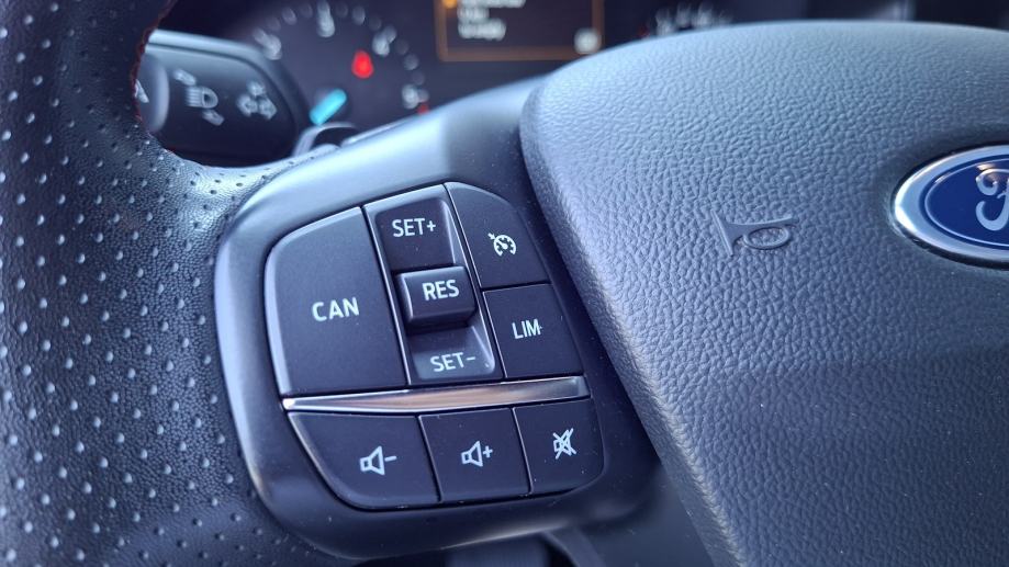 Rabljeno vozilo Ford Focus 1.5 Ecoblue Automatic ST-line, Diesel, fotografija 17
