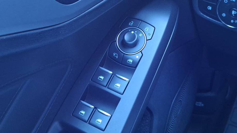 Rabljeno vozilo Ford Focus 1.5 Ecoblue Automatic ST-line, Diesel, fotografija 20