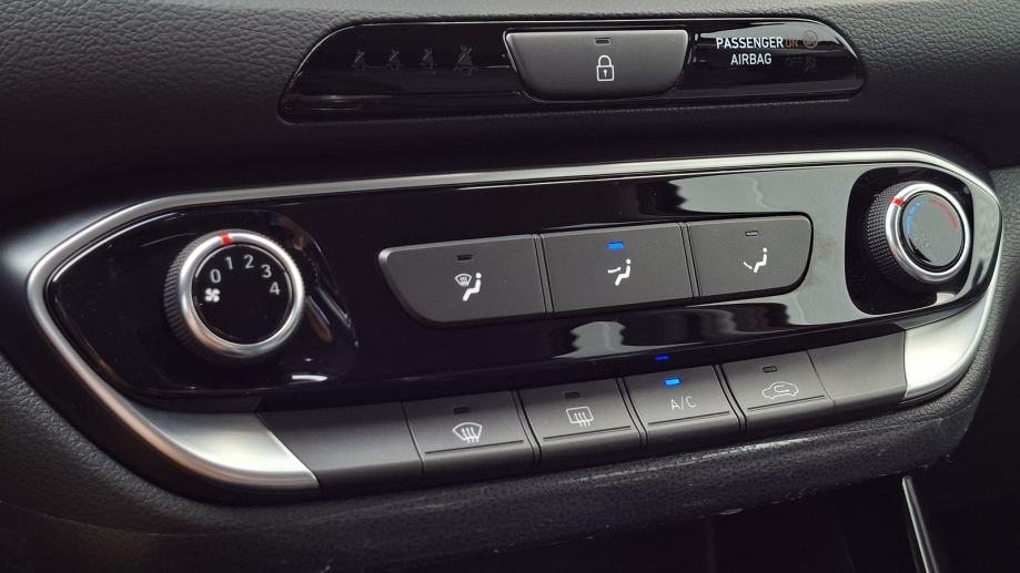 Rabljeno vozilo Hyundai I30 1.0 T-GDI, Benzin, fotografija 14