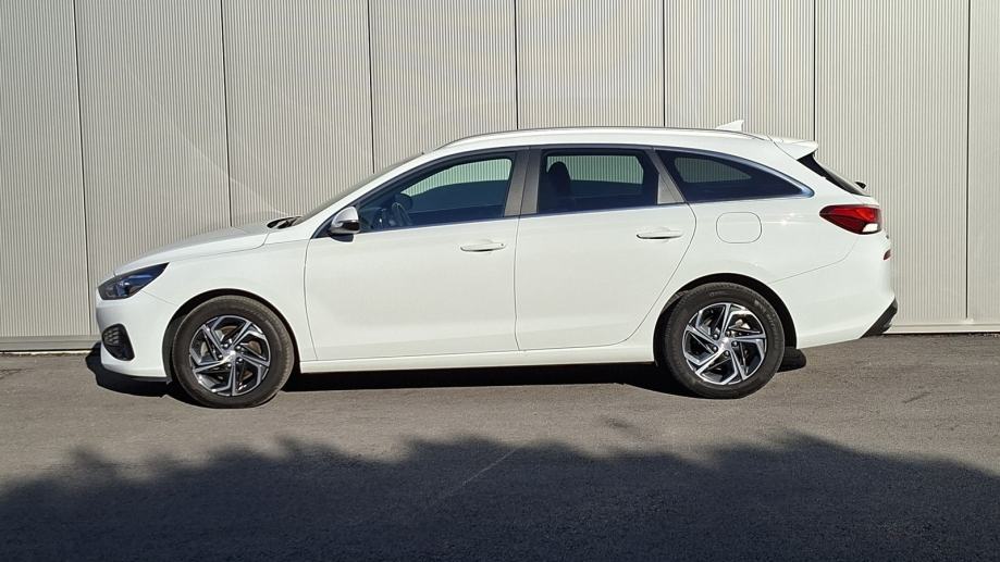 Rabljeno vozilo Hyundai I30 Karavan 1.0 T-GDI, Benzin, fotografija 2