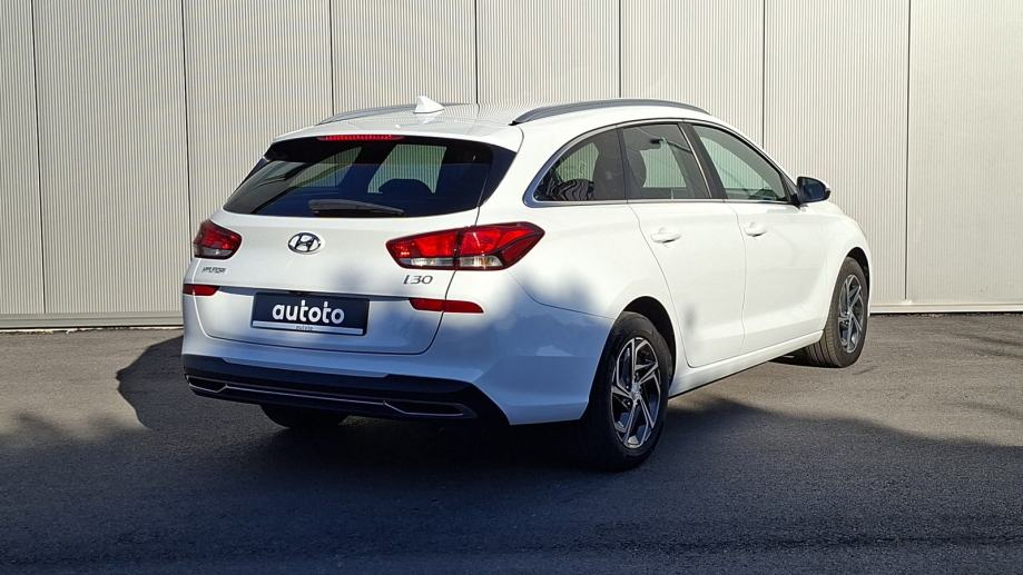 Rabljeno vozilo Hyundai I30 Karavan 1.0 T-GDI, Benzin, fotografija 3