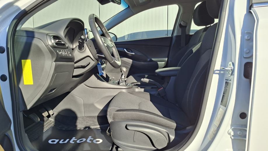 Rabljeno vozilo Hyundai I30 Karavan 1.0 T-GDI, Benzin, fotografija 6