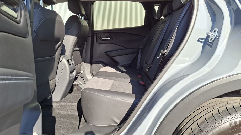 Rabljeno vozilo Nissan Qashqai 1.3 DIG-T MHEV X-tronic, Benzin, fotografija 7