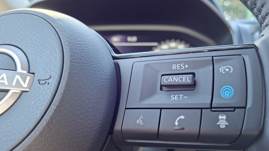 Rabljeno vozilo Nissan Qashqai 1.3 DIG-T MHEV X-tronic, Benzin, fotografija 18