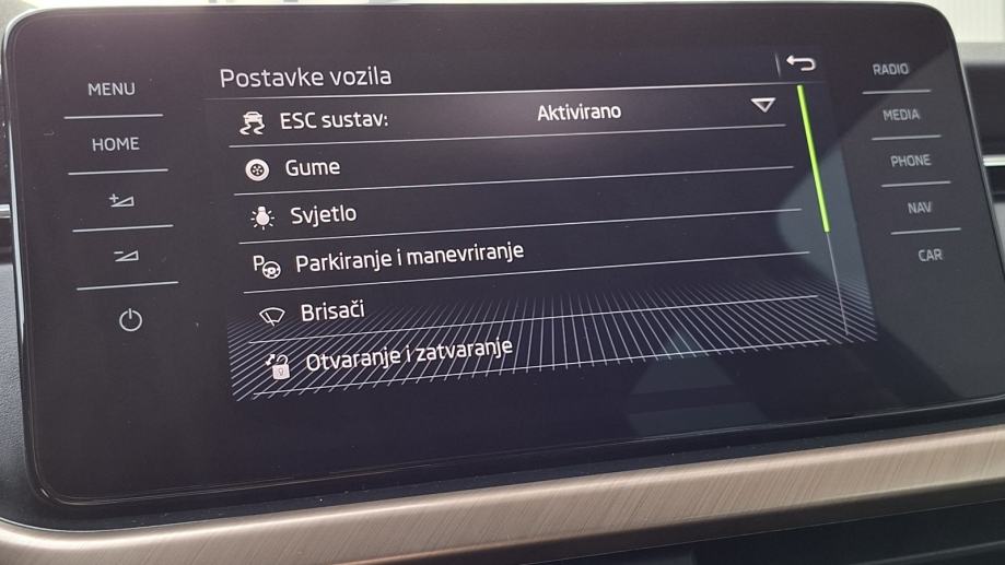 Rabljeno vozilo Škoda Kamiq 1.0 TSI DSG, Benzin, fotografija 11