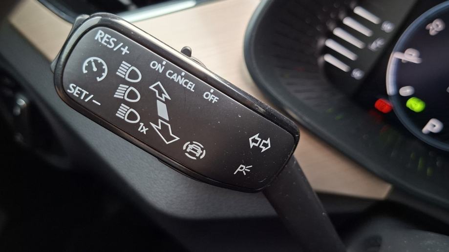 Rabljeno vozilo Škoda Kamiq 1.0 TSI DSG, Benzin, fotografija 20