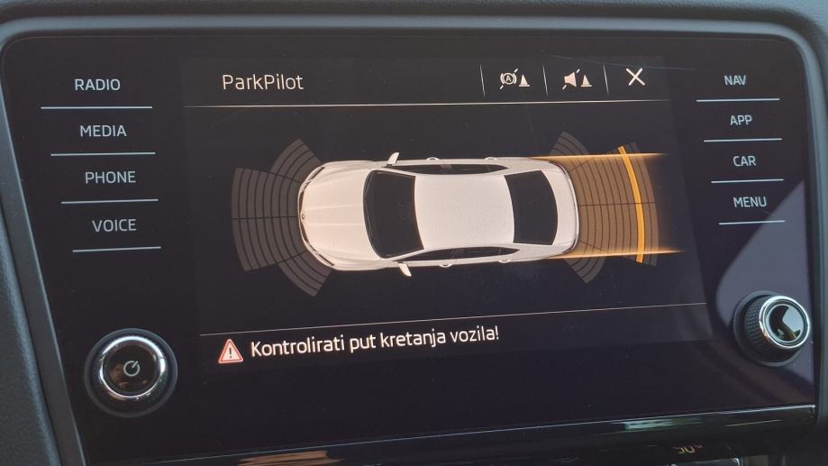 Rabljeno vozilo Škoda Octavia 1.6 TDI DSG, Diesel, fotografija 9