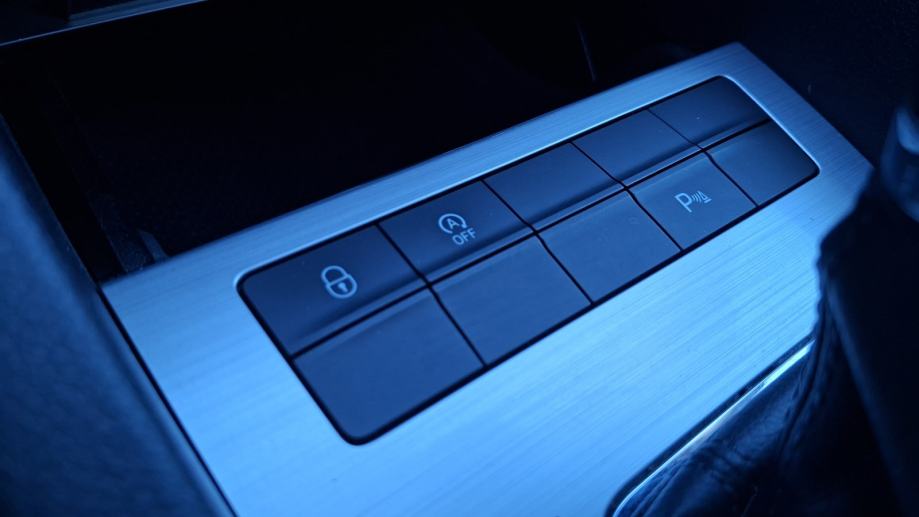 Rabljeno vozilo Škoda Octavia 1.6 TDI DSG, Diesel, fotografija 15
