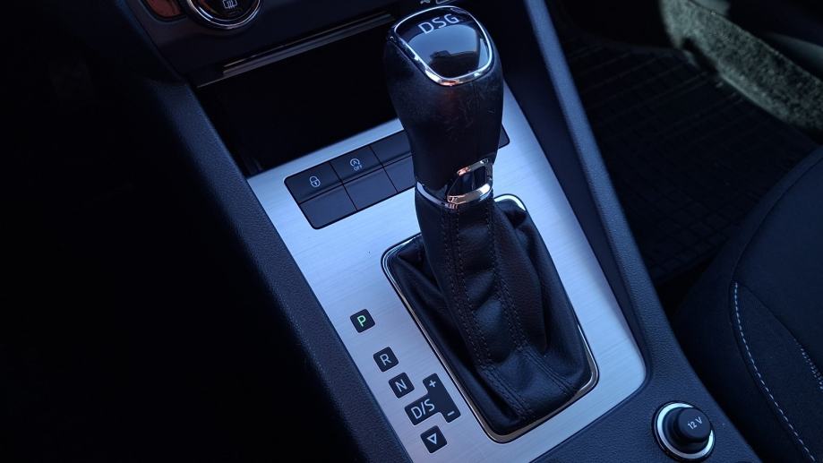 Rabljeno vozilo Škoda Octavia 1.6 TDI DSG, Diesel, fotografija 16