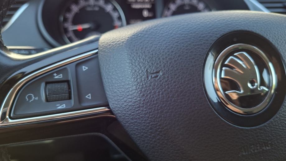 Rabljeno vozilo Škoda Octavia 1.6 TDI DSG, Diesel, fotografija 18