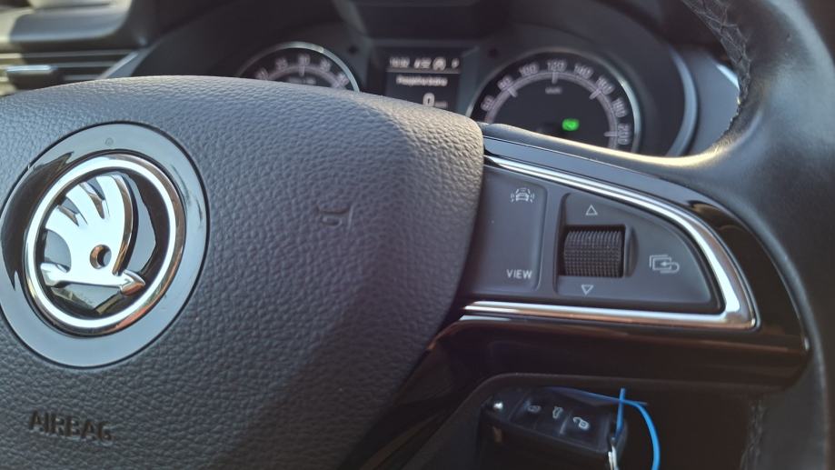 Rabljeno vozilo Škoda Octavia 1.6 TDI DSG, Diesel, fotografija 19