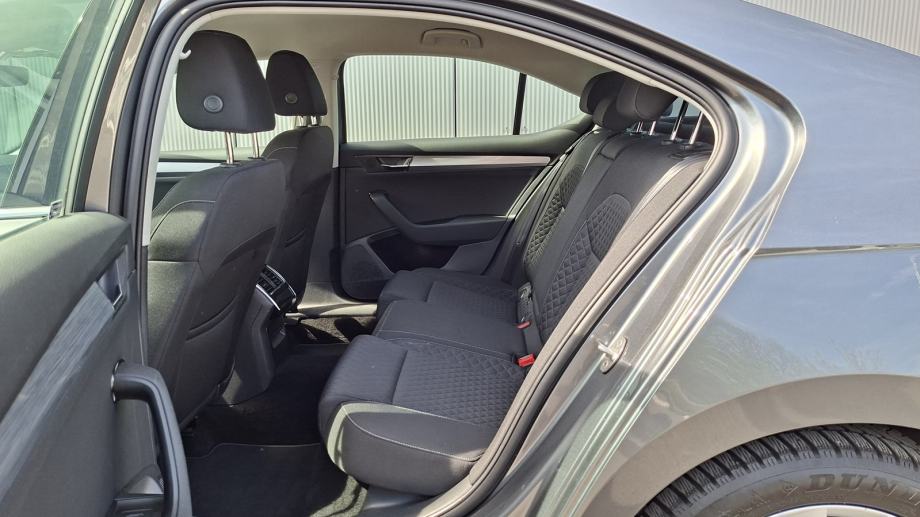 Škoda Superb 2.0 TDI DSG, fotografija 7