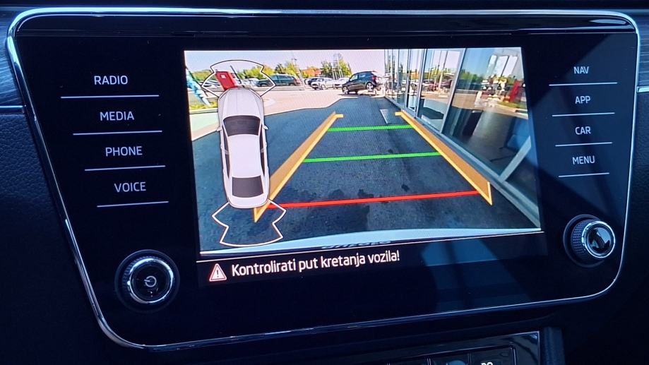 Rabljeno vozilo Škoda Superb 2.0 TDI DSG, Diesel, fotografija 9
