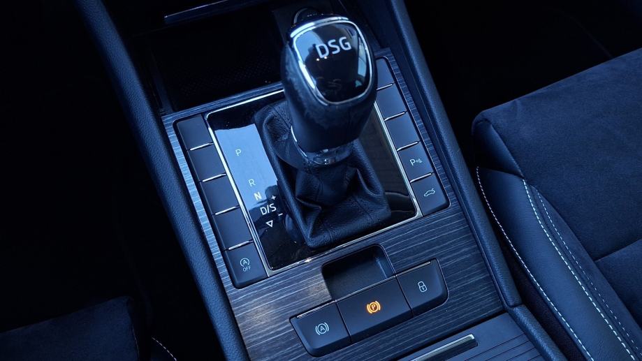 Rabljeno vozilo Škoda Superb 2.0 TDI DSG, Diesel, fotografija 17
