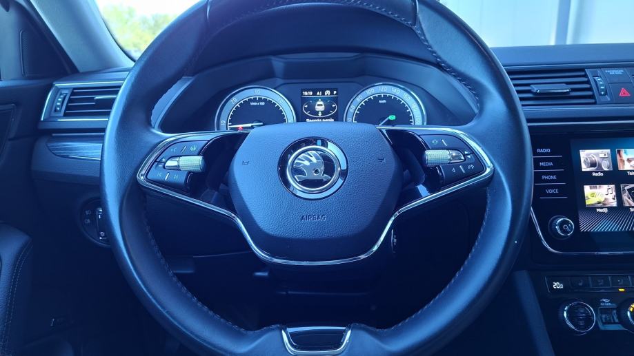 Rabljeno vozilo Škoda Superb 2.0 TDI DSG, Diesel, fotografija 18