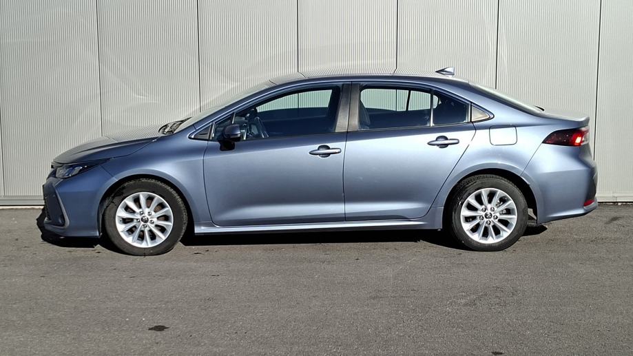 Rabljeno vozilo Toyota Corolla 1.5, Benzin, fotografija 2