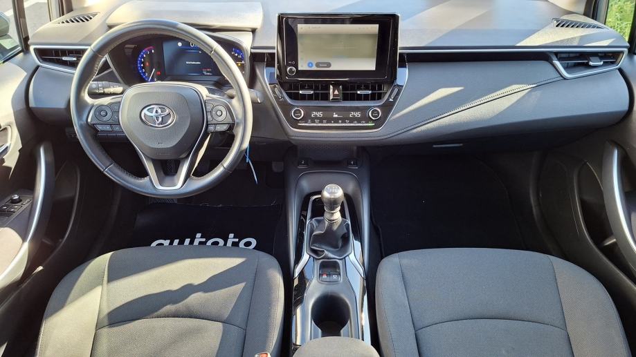 Rabljeno vozilo Toyota Corolla 1.5, Benzin, fotografija 4