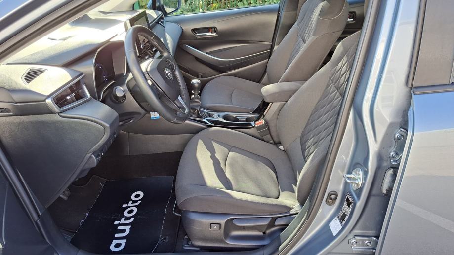 Rabljeno vozilo Toyota Corolla 1.5, Benzin, fotografija 6