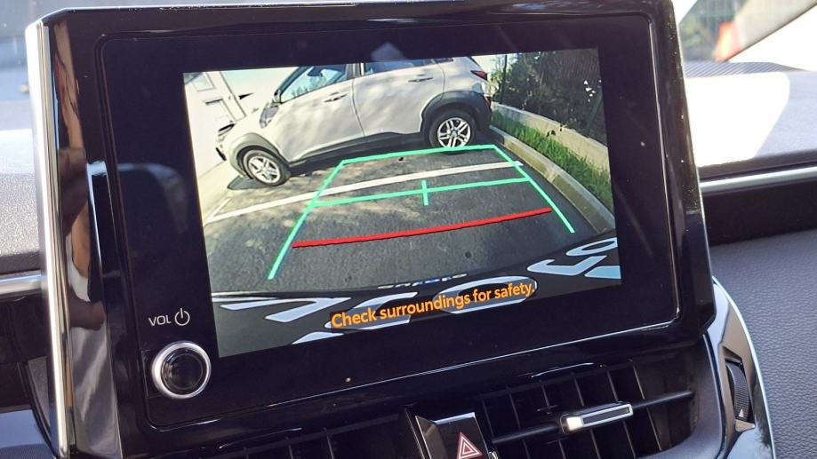 Rabljeno vozilo Toyota Corolla 1.5, Benzin, fotografija 9