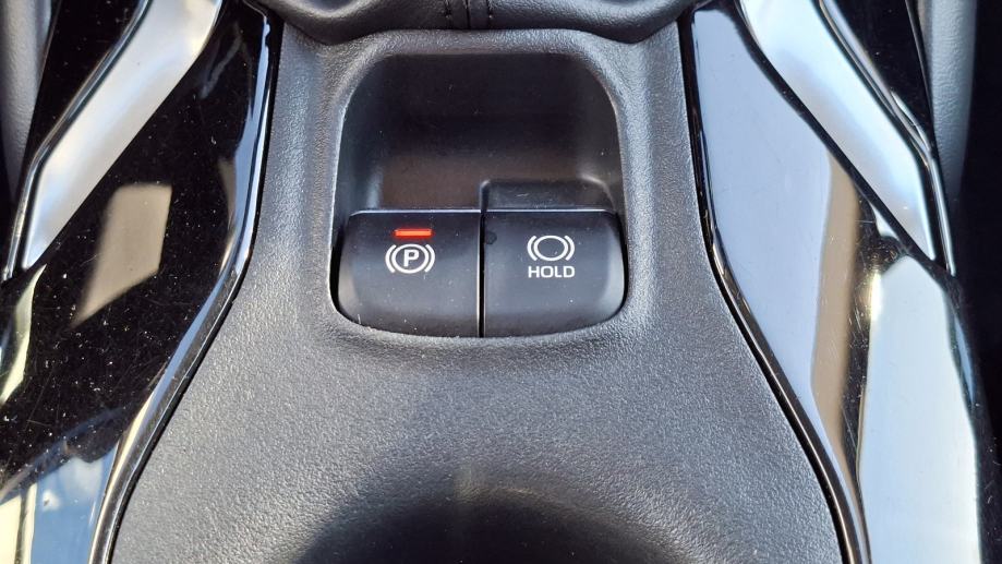 Rabljeno vozilo Toyota Corolla 1.5, Benzin, fotografija 12