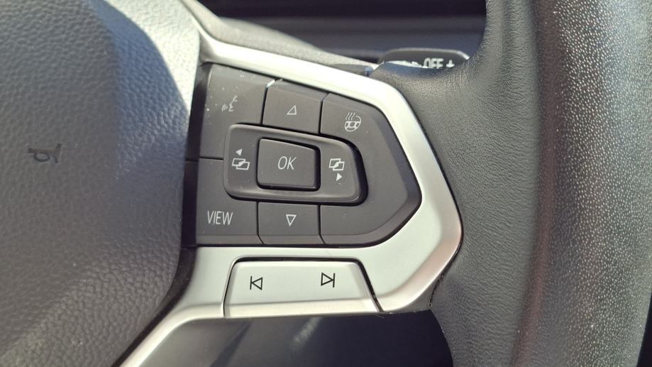 Rabljeno vozilo VW Golf VIII 2.0 TDI DSG, Diesel, fotografija 19