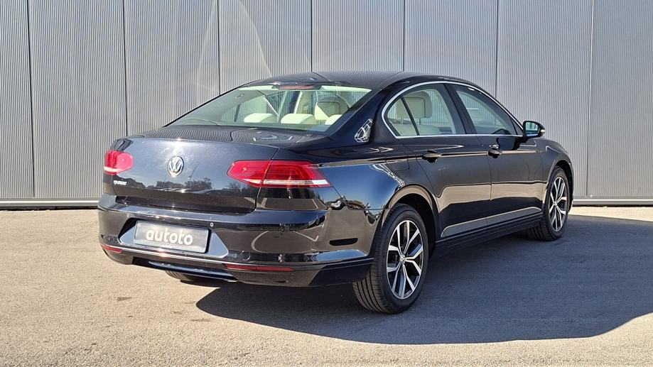 Rabljeno vozilo VW Passat 2.0 TDI, Diesel, fotografija 3