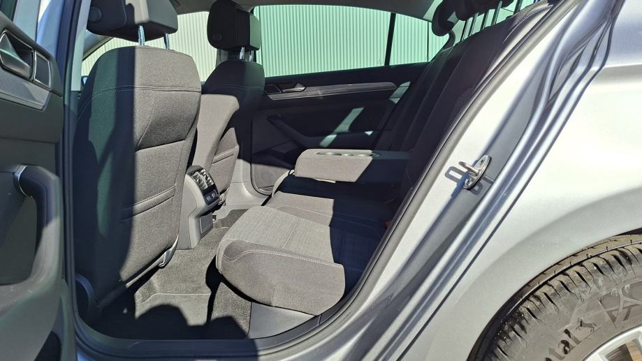 Rabljeno vozilo VW Passat 2.0 TDI DSG, Diesel, fotografija 7