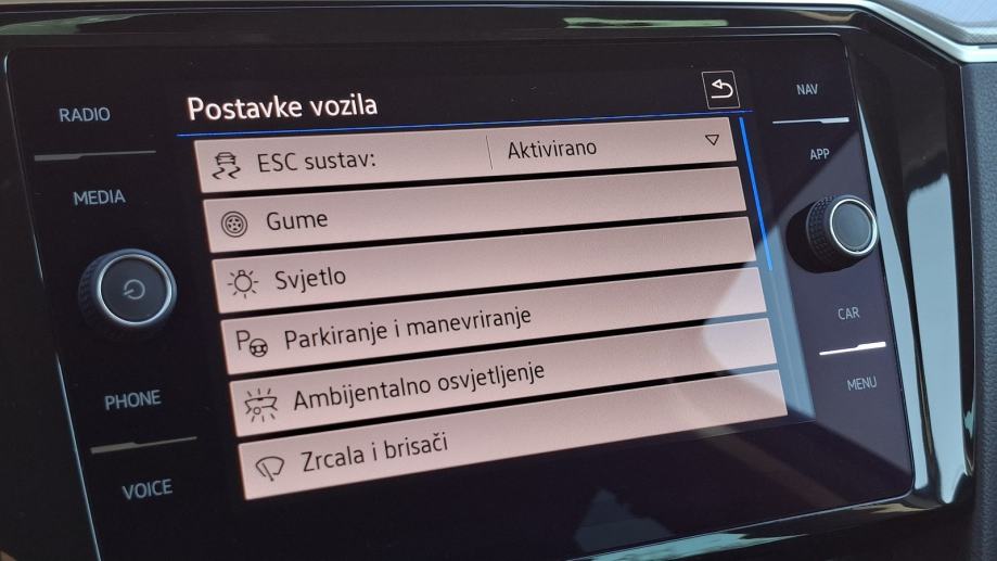 Rabljeno vozilo VW Passat 2.0 TDI DSG, Diesel, fotografija 11