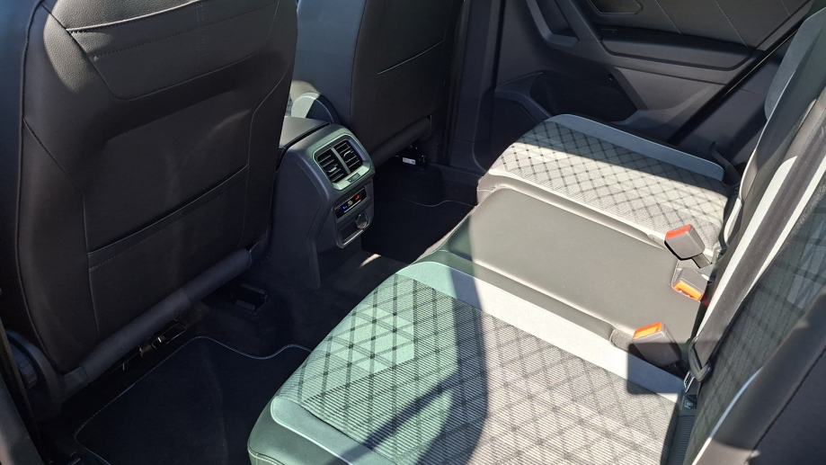 Rabljeno vozilo VW Tiguan 2.0 TDI DSG R-Line, Diesel, fotografija 8