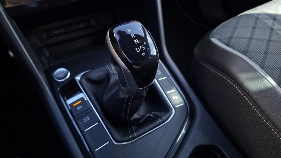 Rabljeno vozilo VW Tiguan 2.0 TDI DSG R-Line, Diesel, fotografija 16