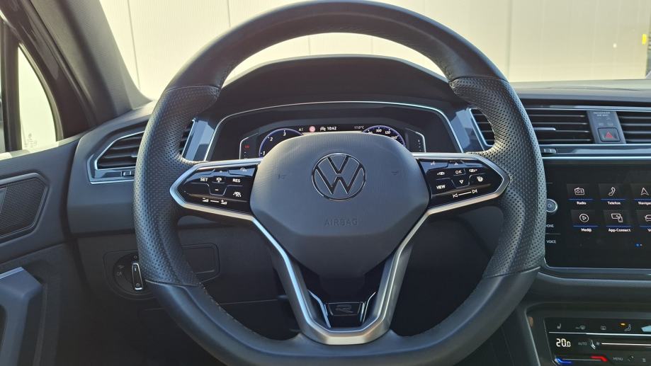 Rabljeno vozilo VW Tiguan 2.0 TDI DSG R-Line, Diesel, fotografija 17