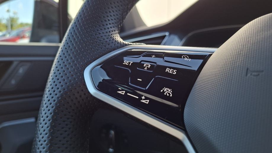 Rabljeno vozilo VW Tiguan 2.0 TDI DSG R-Line, Diesel, fotografija 18