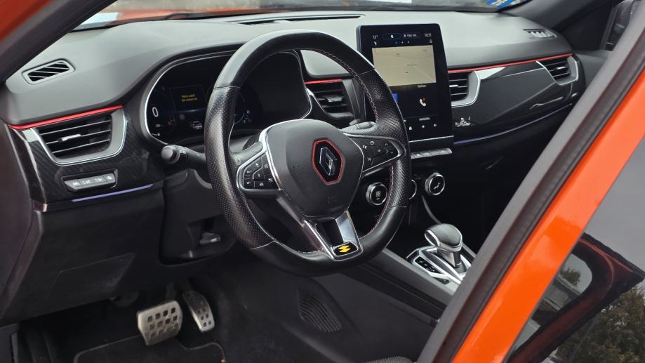 RENAULT ARKANA e tech **RS*** POVIŠENI ĐIP U FULL OPREMI***KAO NOVI, fotografija 7