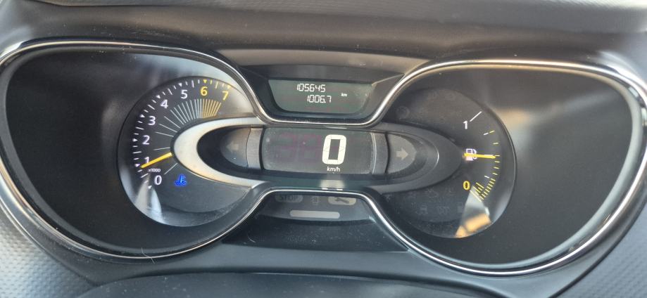 Renault Captur 0.9. 105 tkm, fotografija 10