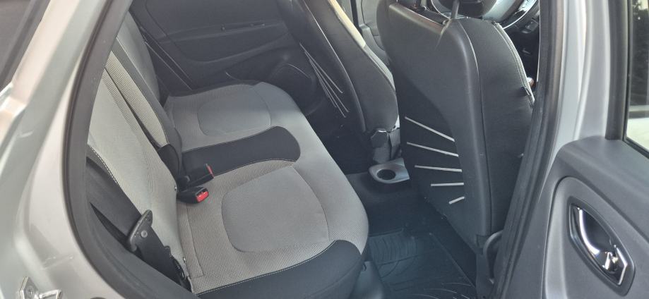 Renault Captur 0.9. 105 tkm, fotografija 14