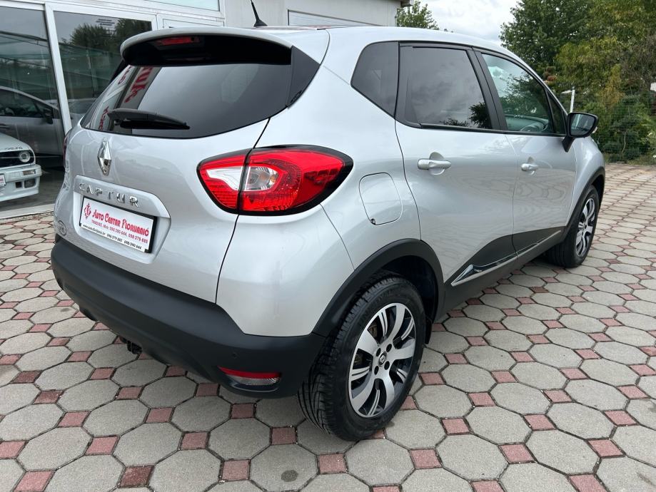 Renault Captur 0.9 TCe 2016.,VELIKI SERVIS, PARK SENZ.,NAVI, CAR PASS, fotografija 5