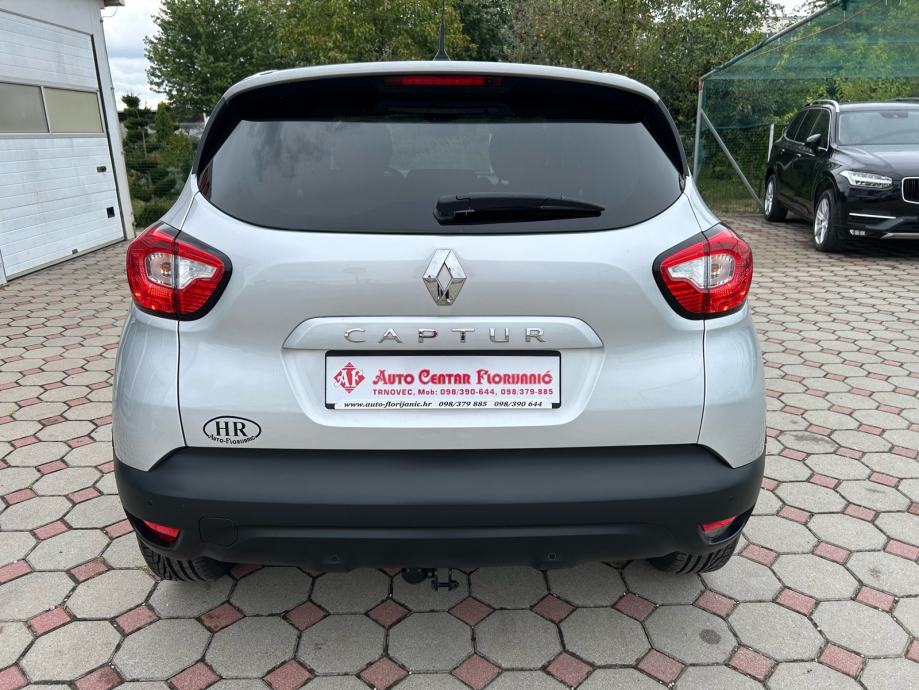 Renault Captur 0.9 TCe 2016.,VELIKI SERVIS, PARK SENZ.,NAVI, CAR PASS, fotografija 6